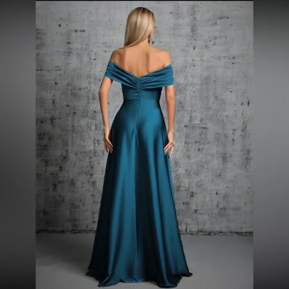 Luxe Satin Off Shoulder Evening Prom Party Formal Wedding Dress - Picture 6 of 16